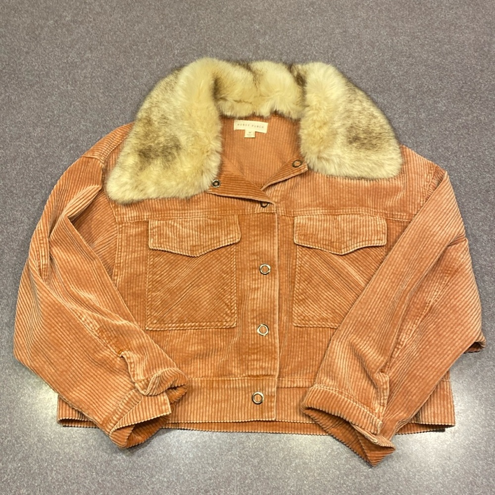 Cute Cropped Honey Punch Jacket with Detachable Faux Fur Collar NWOT